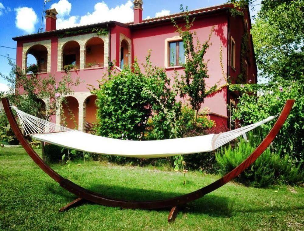 Isola Dei Calanchi Hotel Atri Exterior foto